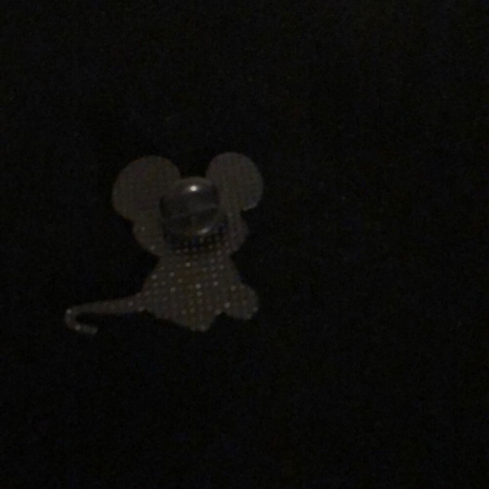 Mouse with Mask Pin Brooch - Picture 2 of 2